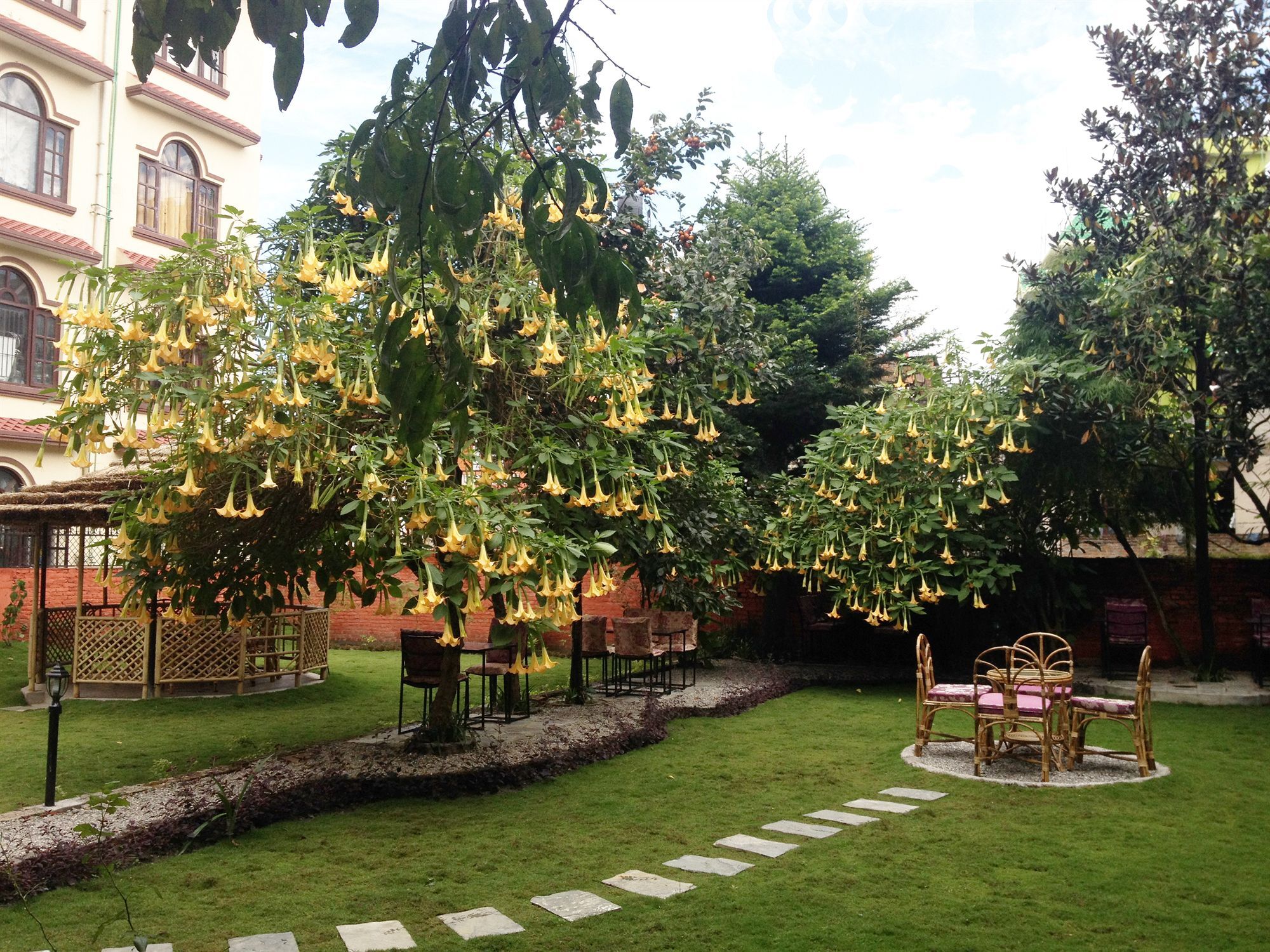 Alliance Hotel-Boudhanath Stupa Kathmandu Exterior photo
